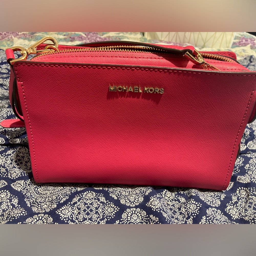 Michael kors hot pink purse